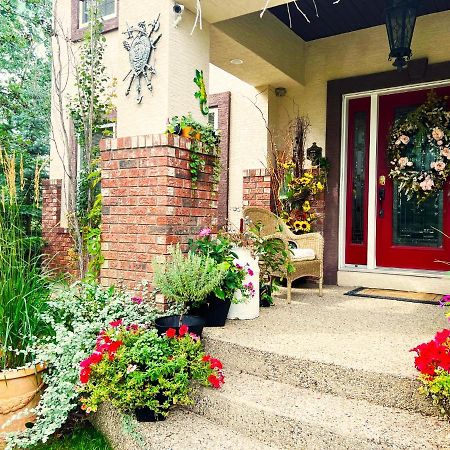 Wolf Creek Bed And Breakfast Ponoka Exterior photo