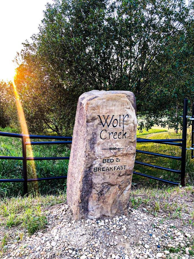 Wolf Creek Bed And Breakfast Ponoka Exterior photo